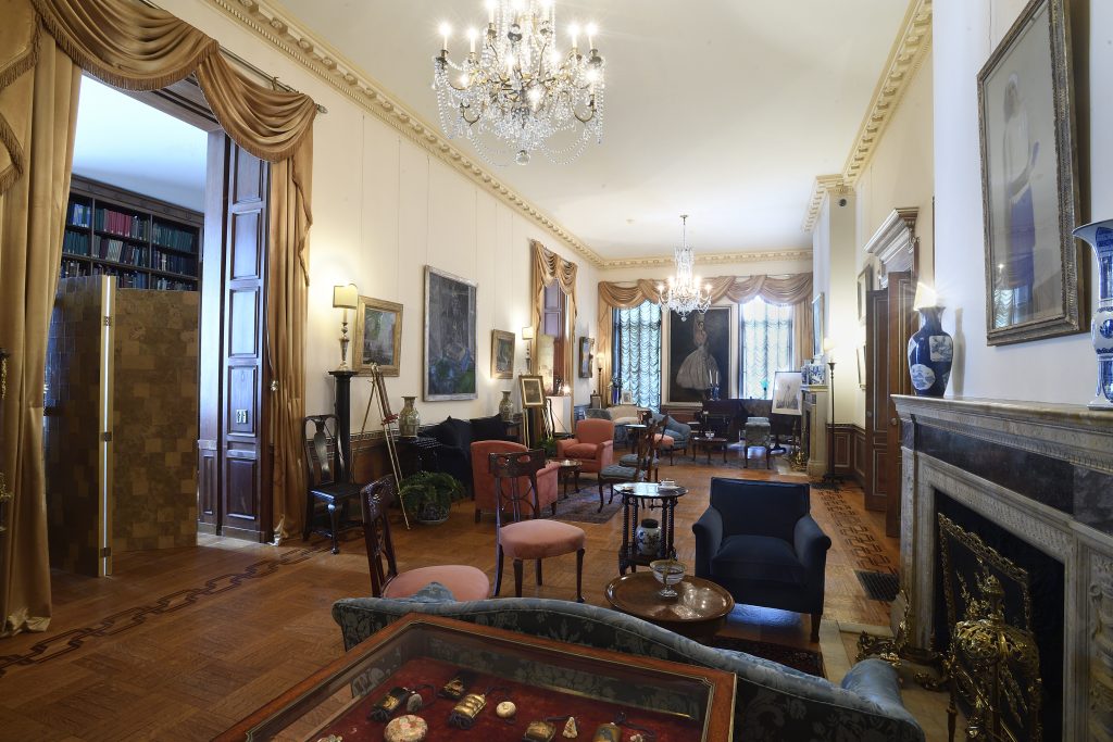 Evergreen's Drawing Room
